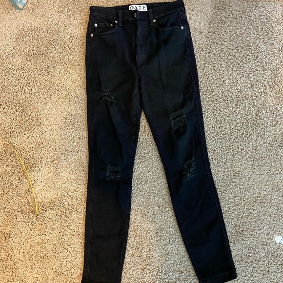 DAZE Denim - DAZE Distressed Skinny Jeans